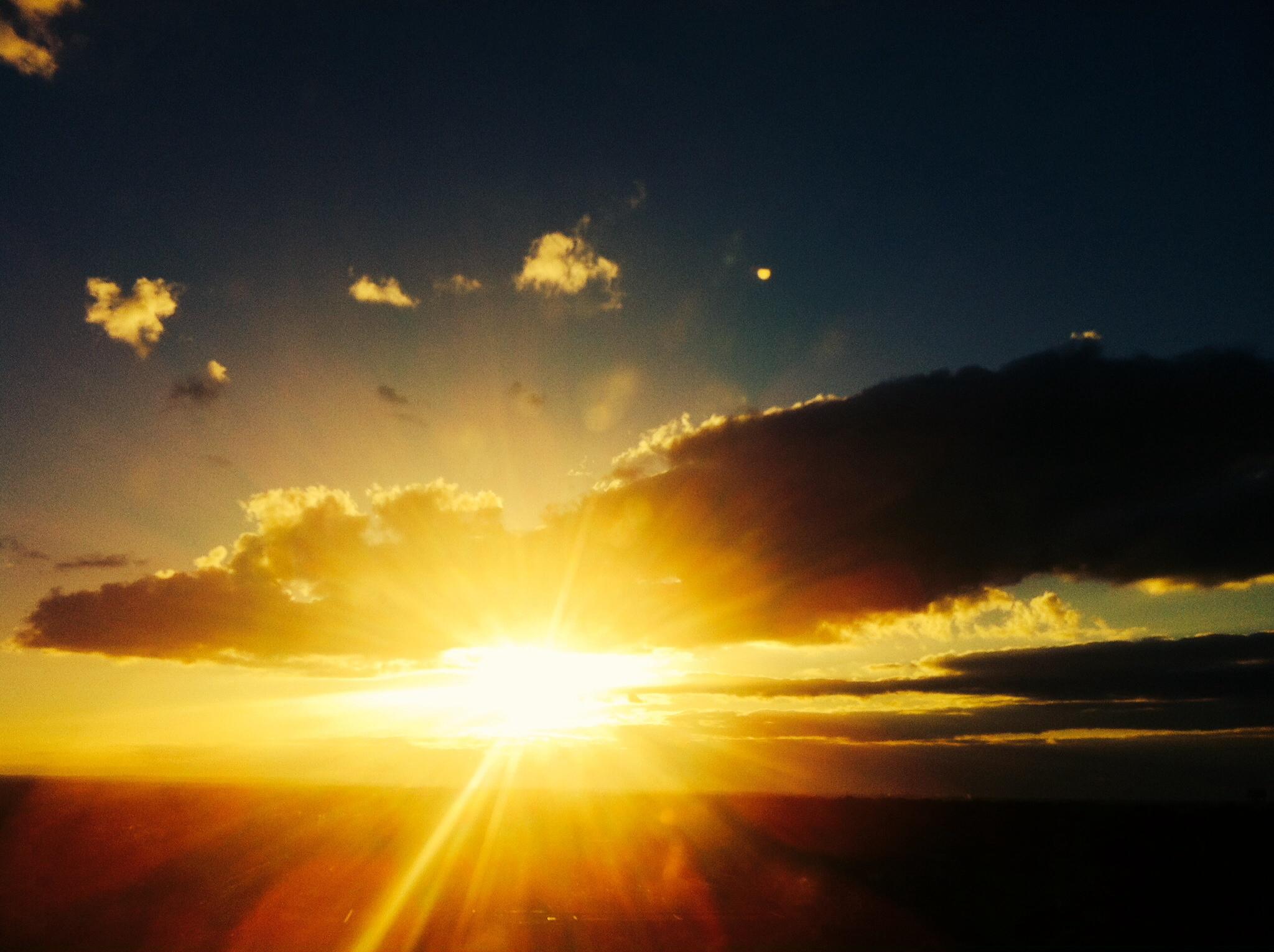 El que no vive para servir...