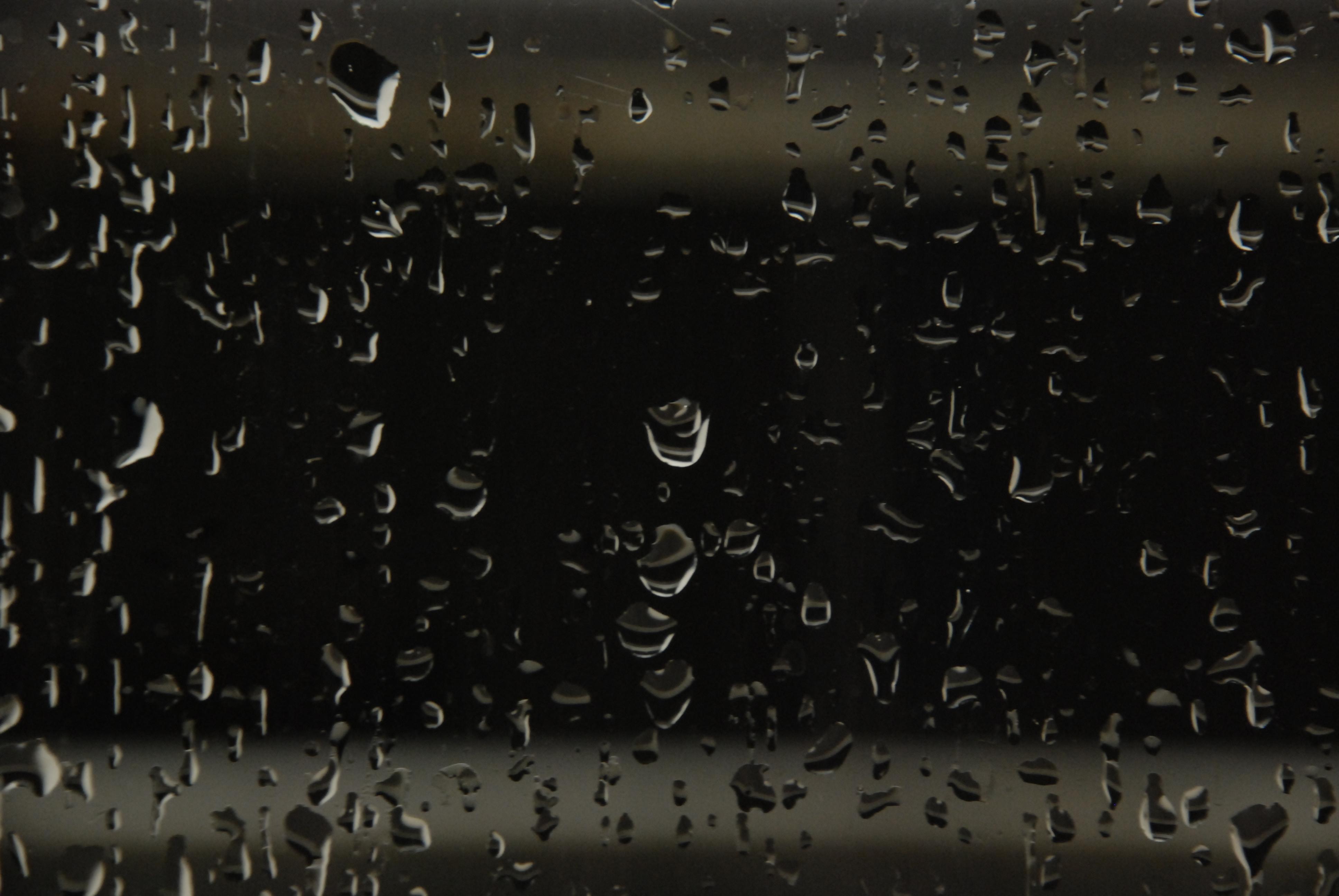 Ninguna persona merece tus lágrimas, y quien se las merezca no te hará llorar